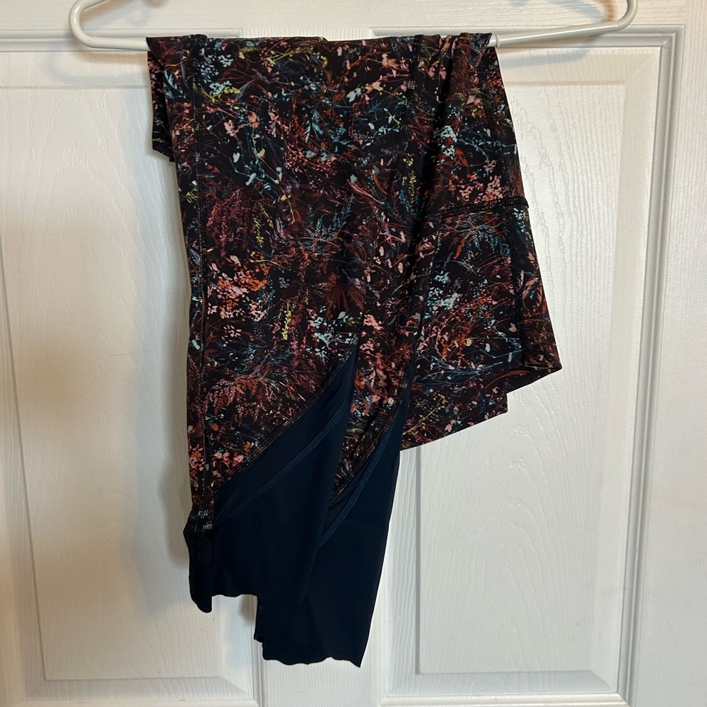 Colorful Abstract Patterned Leggings - Picture 2 of 3